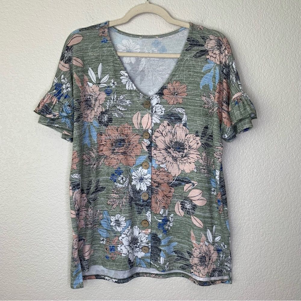 Cupio Button Down Floral V-neck Short Ruffle Sleeves Top